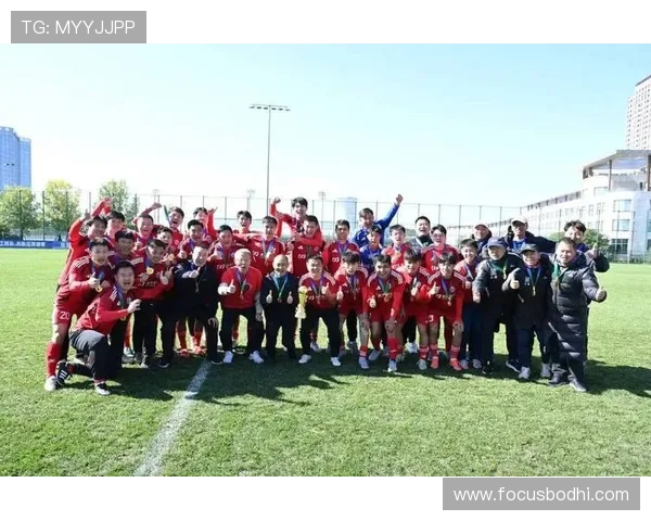 上海足球队荣登足球力量排行榜榜首引发热议 上海足球队荣登足球力量排行榜榜首引发热议