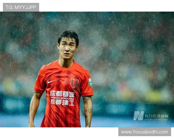 不被认可却依然闪耀的足球明星们的奋斗与坚持