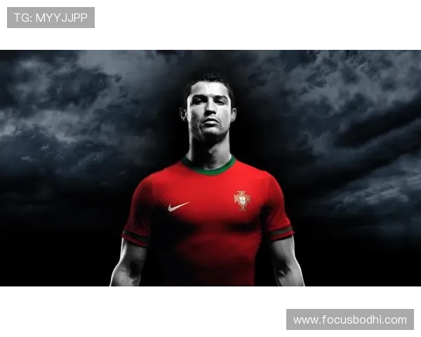 专业足球明星亲授技巧助你成为球场高手的全面指南