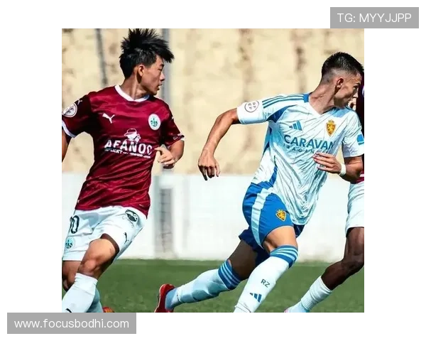 两位足球新星的崛起之路与未来展望